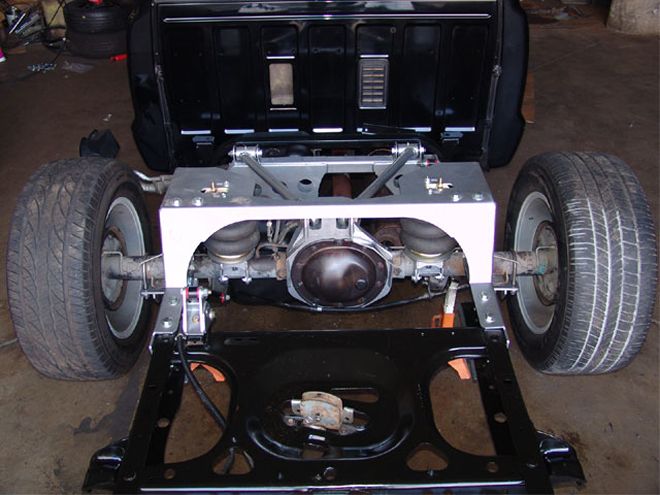 Installing a Rear Airbag Suspension Kit on a 97-04 Dodge Dakota - Draggin Dakota