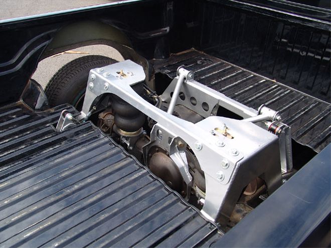 Installing a Rear Airbag Suspension Kit on a 97-04 Dodge Dakota - Draggin Dakota