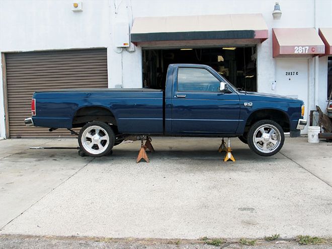 lowering An S10 On A Budget jackstands