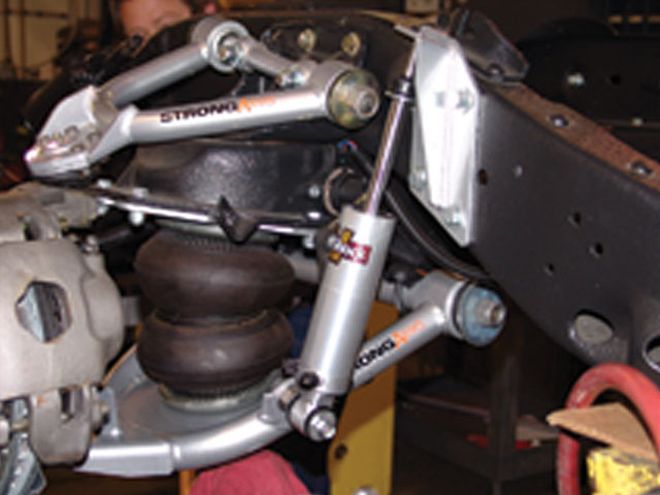1973-1987 Chevrolet C10 - Air Bag Kit Installation - Slamming A Square-Body C10