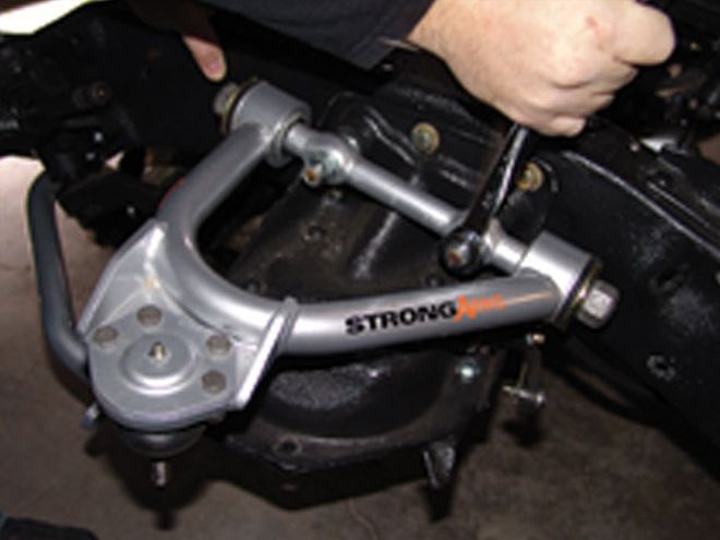 1973-1987 Chevrolet C10 - Air Bag Kit Installation - Slamming A Square-Body C10