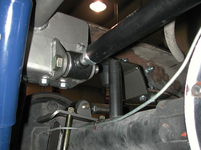 1973-1987 Chevrolet C10 - Air Bag Kit Installation - Slamming A Square-Body C10