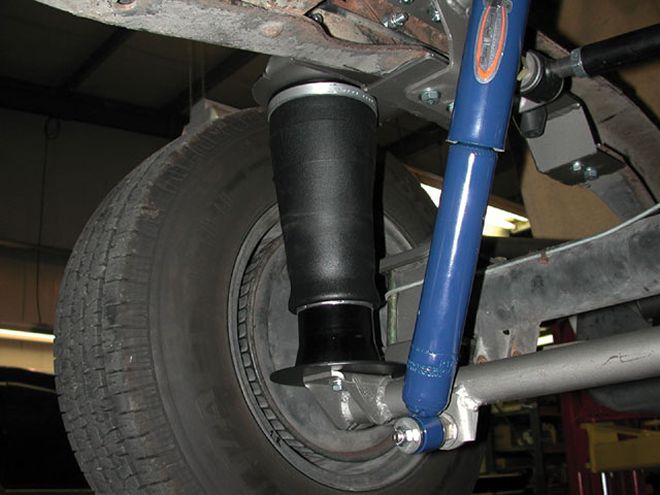 1973-1987 Chevrolet C10 - Air Bag Kit Installation - Slamming A Square-Body C10