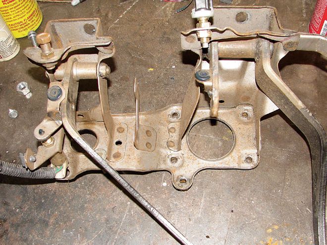 1993 Toyota Pickup - Weekend Warrior: Part 7 (Body Drop 3), Clutch