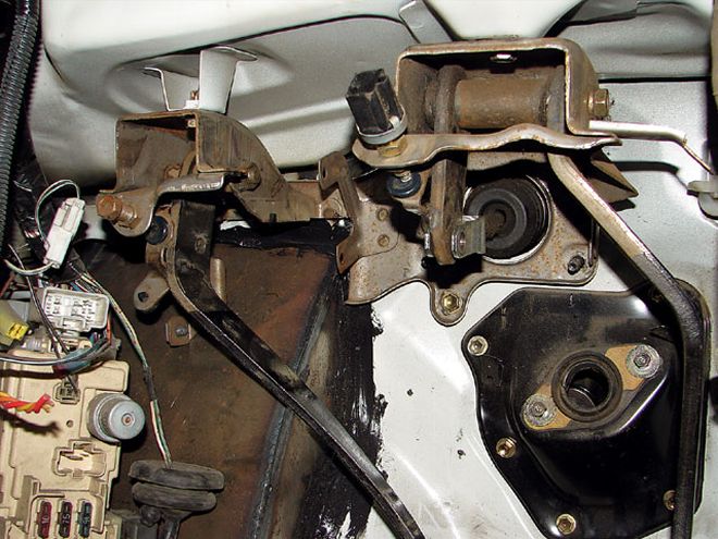 1993 Toyota Pickup - Weekend Warrior: Part 7 (Body Drop 3), Clutch