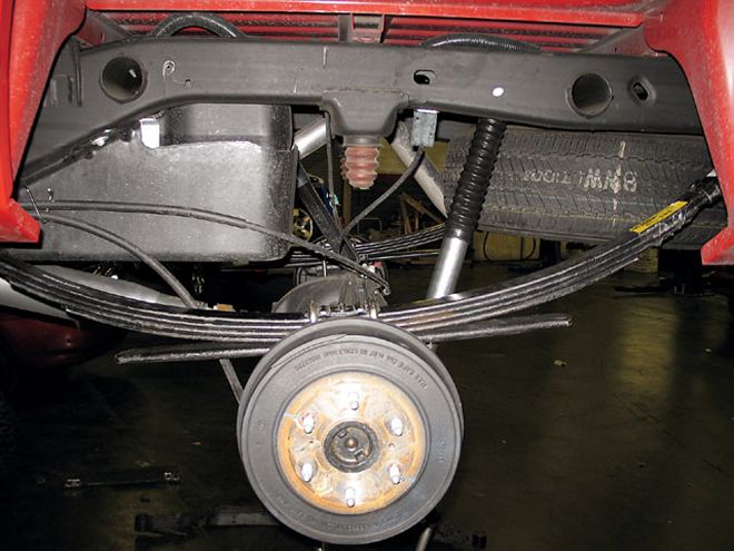 2007 GMC Sierra Lift Kit Install - Penthouse View