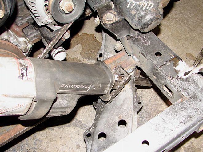 1993 Toyota Pickup - Weekend Warrior: Part 6 (Body Drop 2), Firewall & Frame Horns