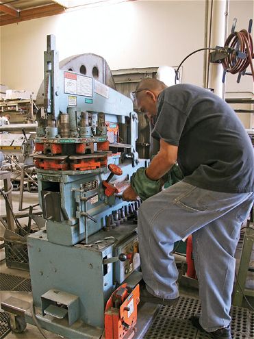 A Day With Devious Customs - Custom Shop Tour