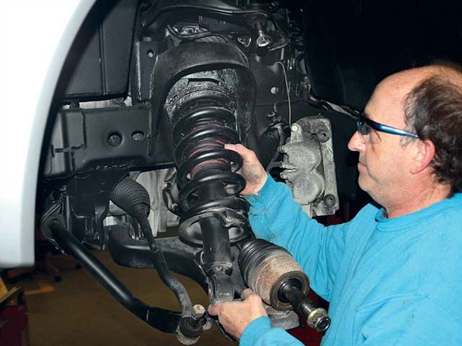 2005 Nissan Titan Lift - Altering the Ego of the Titan