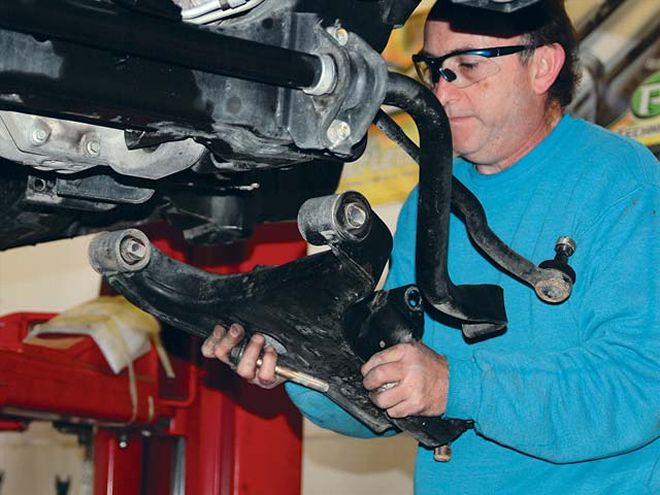 2005 Nissan Titan Lift - Altering the Ego of the Titan