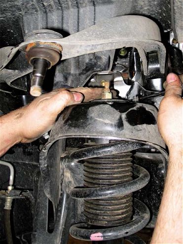 2005 Nissan Titan Lift - Altering the Ego of the Titan