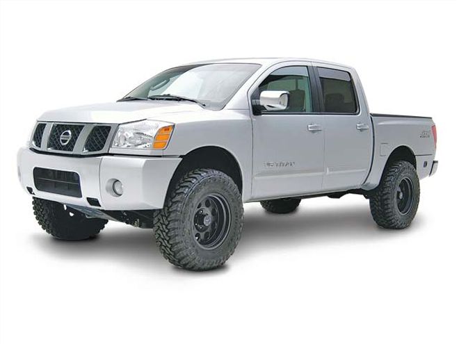 2005 Nissan Titan front Drivers Side View