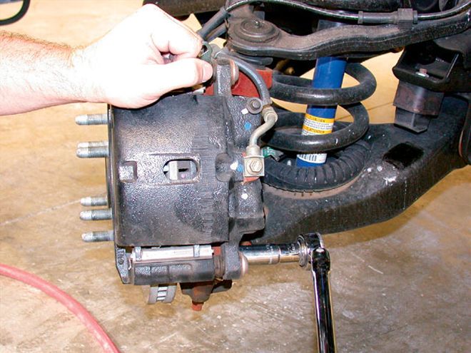 McGaughys Lowering Kit on a 2005 Chevy Truck - Lows For Tows