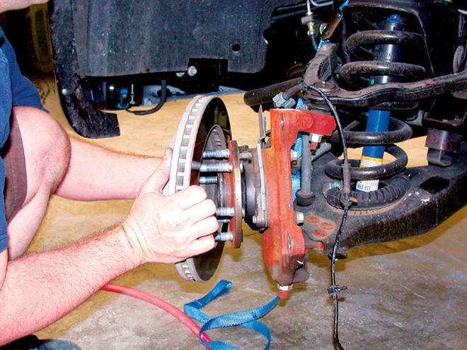 McGaughys Lowering Kit on a 2005 Chevy Truck - Lows For Tows