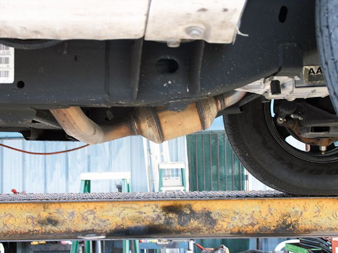 2004 Chevy Silverado Rear Air Suspension Installation - Makin It Lay Part 1