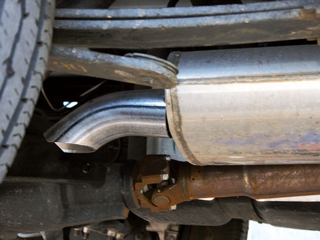 2004 Chevy Silverado Rear Air Suspension Installation - Makin It Lay Part 1
