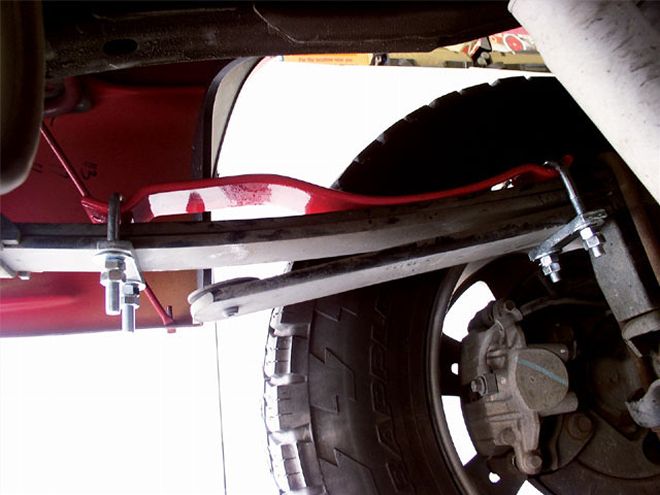 Helper Springs on a 2000 GMC Sierra - Fixing A Spring Thing