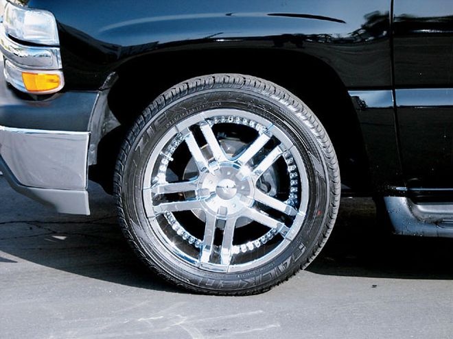 Belltech Drop Kit On A Chevy Tahoe - Space Invaders
