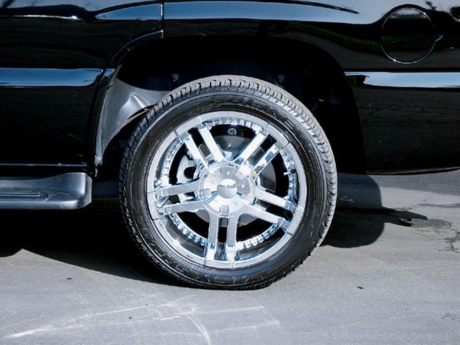 Belltech Drop Kit On A Chevy Tahoe - Space Invaders