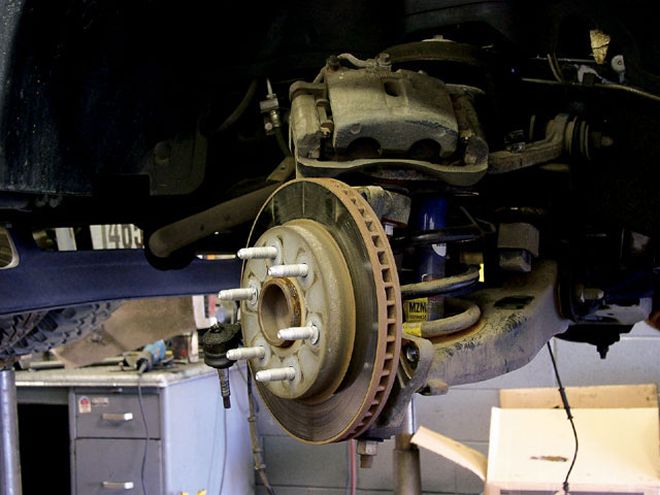 CST Lift Kit on a 2000 GMC Sierra - Reverse Sleeper
