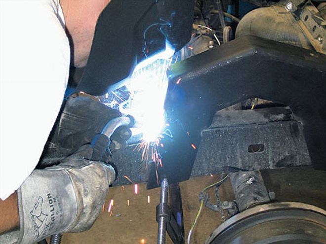 Devious Customs One-Piece Notch Install on a Toyota Tacoma - Devious Wayz