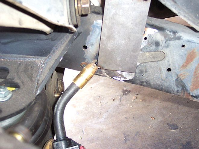 1991 Nissan Hardbody Four-Link Rear Suspension Install - Hittin Bottom, Part II