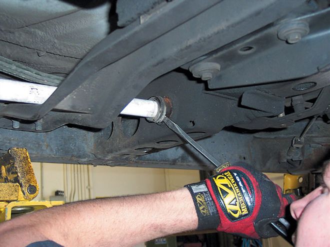 1991 Nissan Hardbody Front Airbag Suspension Install - Hittin Bottom, Part: 1