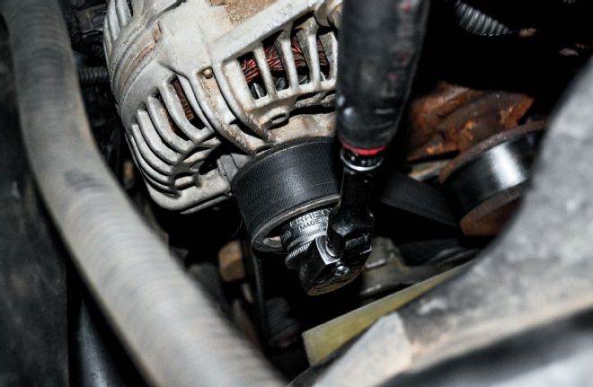 Adjusting the Valves on a 24-Valve Cummins - Lashed Out