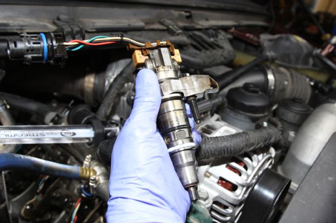 Ford Power Stroke 6 0L Cylinder Head Repair 04