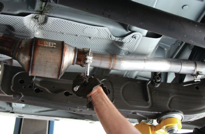 2014 GMC Sierra Borla Exhaust System Install 08