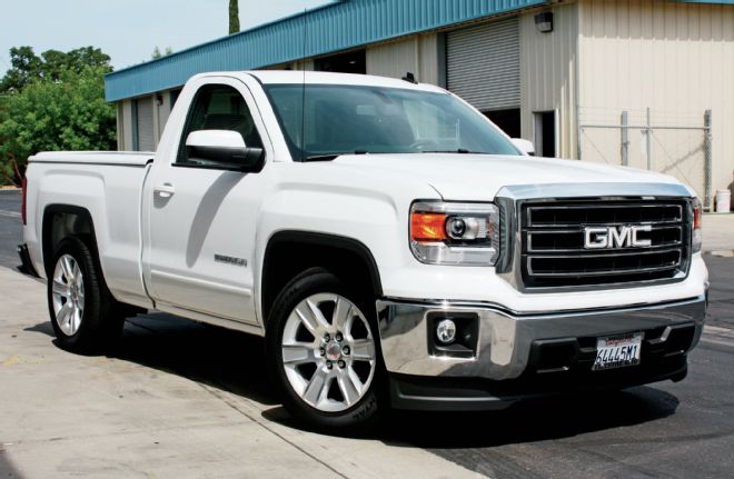 2014 GMC Sierra Front View