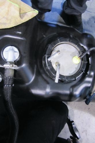6.4L Ford F-450 Power Stroke Titan Fuel Tank Install