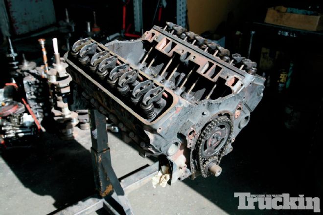 1989 Chevrolet C1500 Project Rehab: Serious Small-Block Part 1