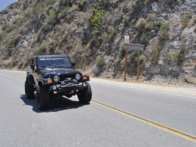 Jeep Wrangler Banks Power Sidewinder Turbo System In Motion 07