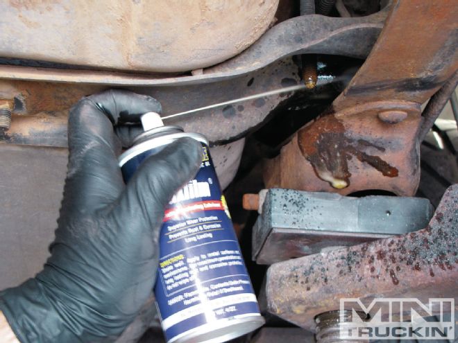 LMC Fuel Tank in a 1989 Chevy S10 - Built Like A Tank