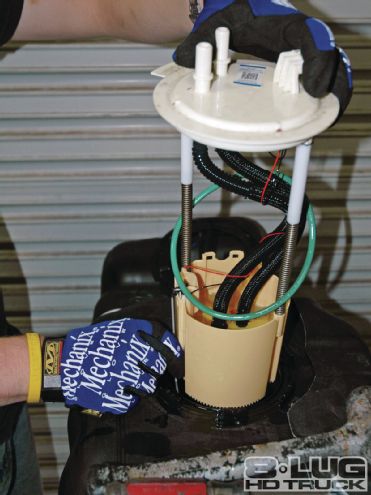 Transfer Flow Fuel Tank: How Far Can An 11 Ford Super Duty Go?
