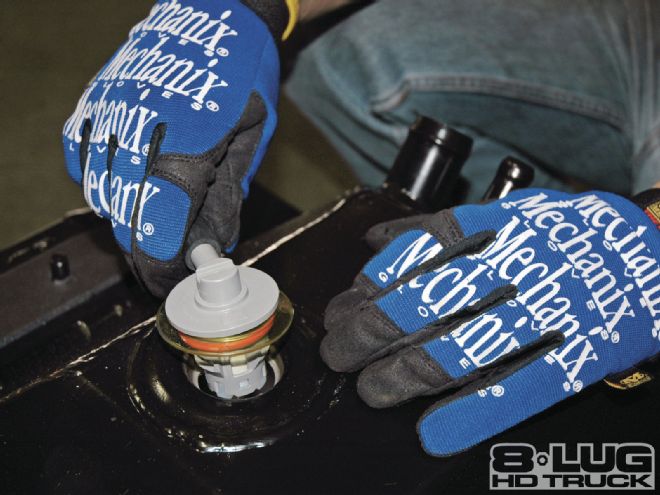 Transfer Flow Fuel Tank: How Far Can An 11 Ford Super Duty Go?