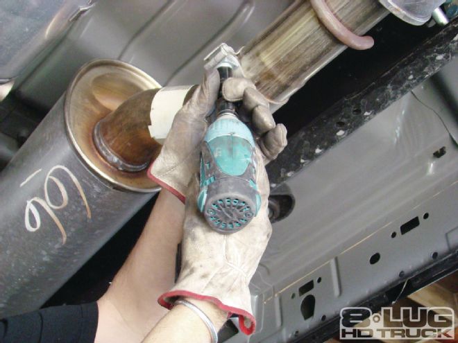 Max Power: DynoMax Exhaust Installation on a 2011 Ford F250