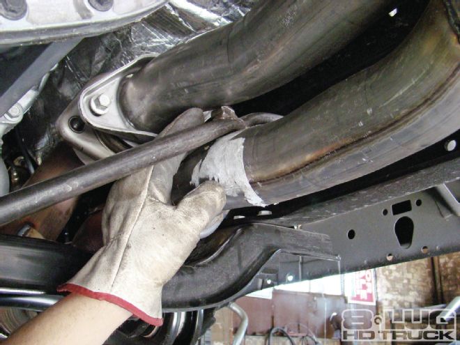 Max Power: DynoMax Exhaust Installation on a 2011 Ford F250