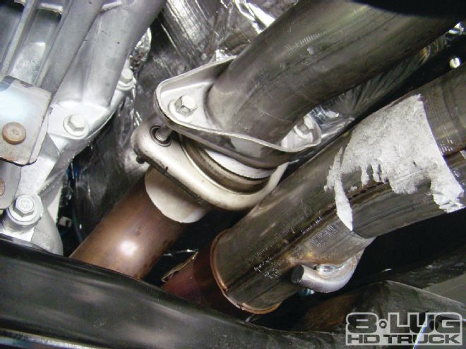 Max Power: DynoMax Exhaust Installation on a 2011 Ford F250