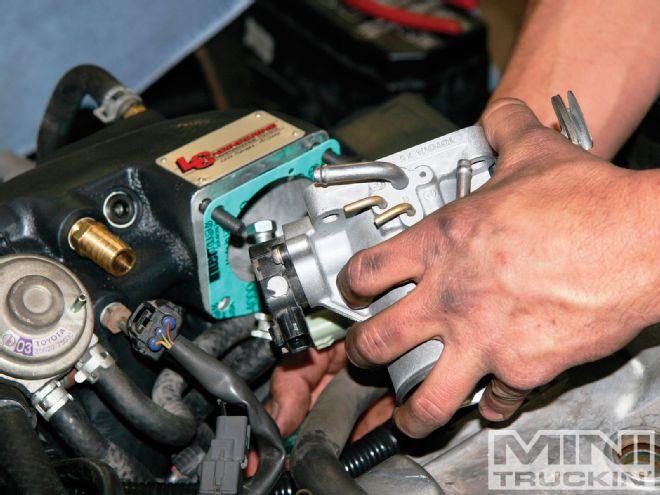 Toyota 2RZ LC Engineering Supercharger Kit Install - Supercharged Tacoma