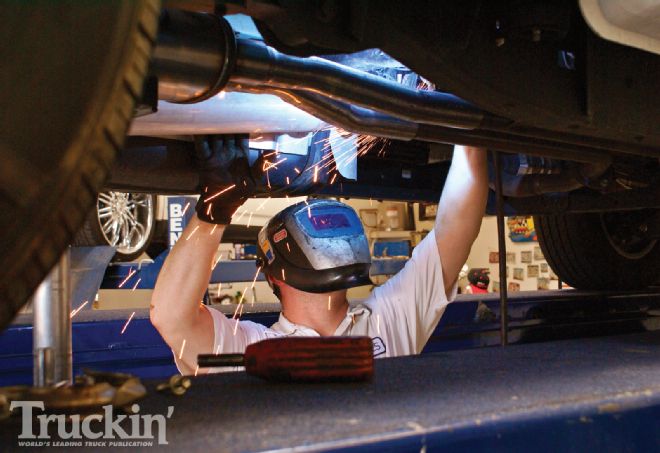 2007 Toyota Tundra Buildup - Big Looks From Bolt-Ons