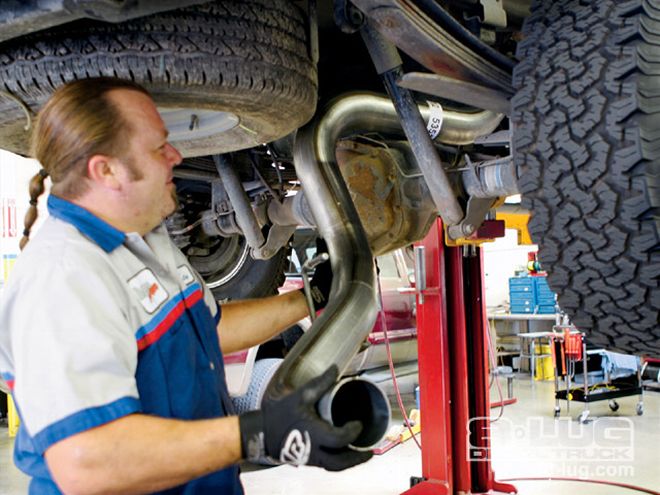 Engine Performance Upgrades On A 2003 Ford F-350 - Banks Power Pump-Up