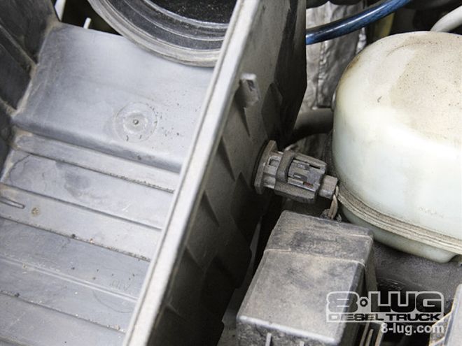 Gauges, Intake & Exhaust on a 2000 Ford F-350 - The Big Three