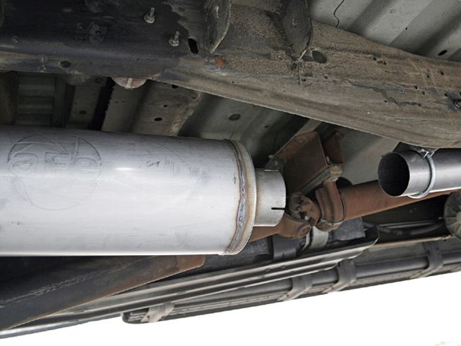 Gauges, Intake & Exhaust on a 2000 Ford F-350 - The Big Three