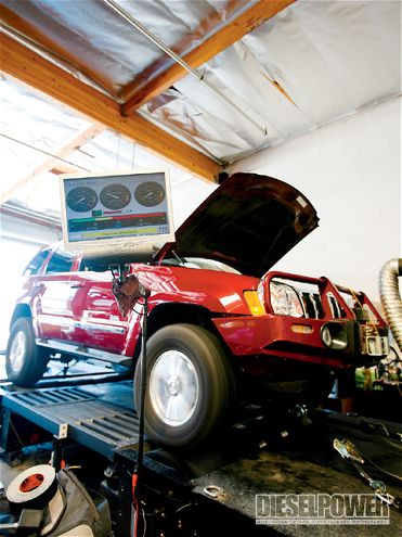 2008 Jeep Grand Cherokee right Front Angle