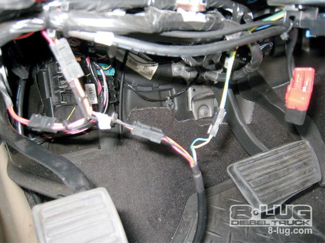 Banks SpeedBrake Install On A 2007 Chevy Duramax - Slow Down With SpeedBrake