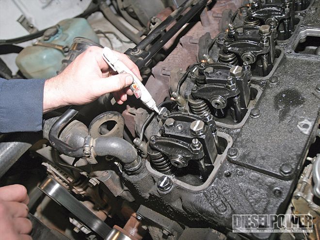 Cummins 12 Valve Head Bolt Tech - Head Bolts 101
