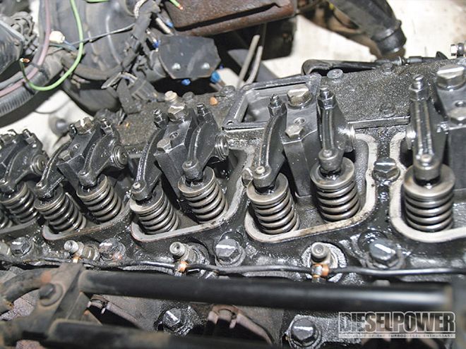 Cummins 12 Valve Head Bolt Tech - Head Bolts 101