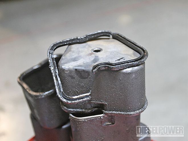 Cummins 12 Valve Head Bolt Tech - Head Bolts 101